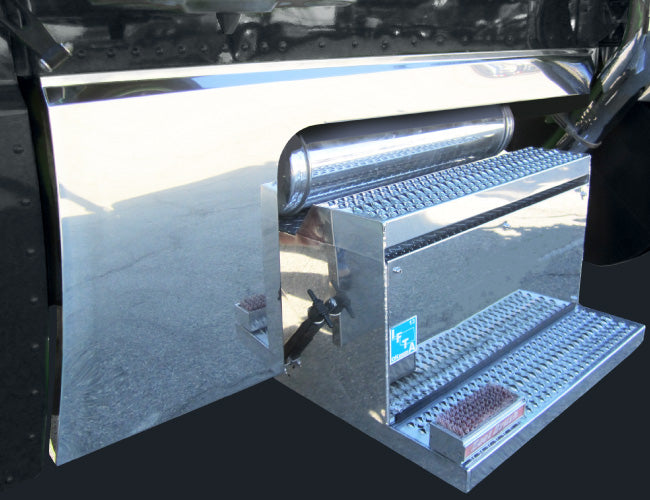 1 PR. 4" CAB PANEL W/INTEGRATED BODY LINE