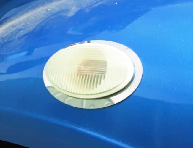 1 PR. FENDER LIGHT SURROUND TRIM