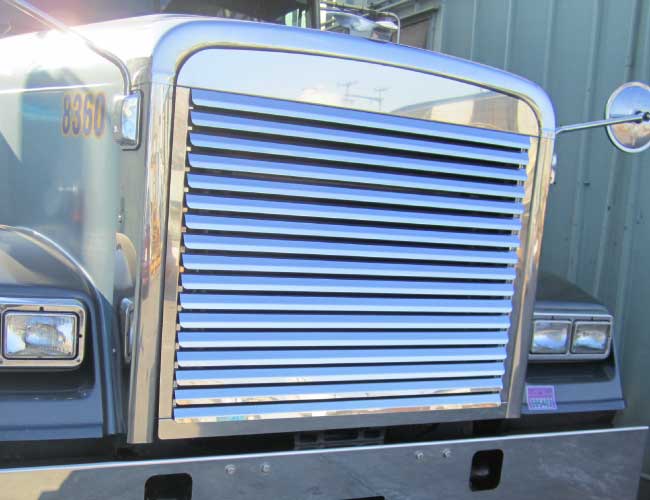 1 PC. HOOD GRILL W/17 LOUVERS