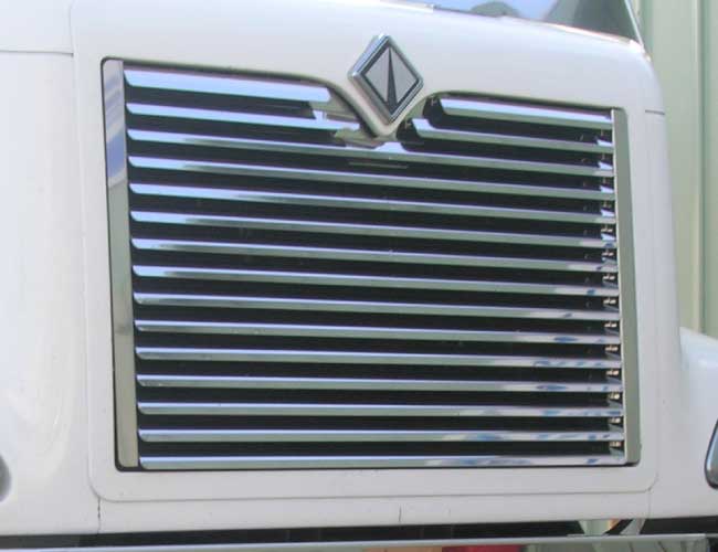 1 PC. HOOD GRILL W/15 LOUVERS