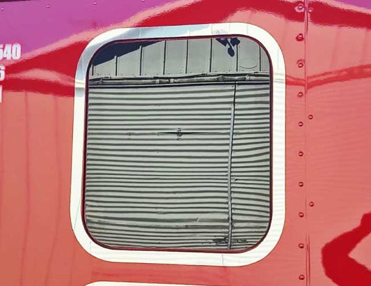 1 PC. SLEEPER DRIVER WINDOW SURROUND