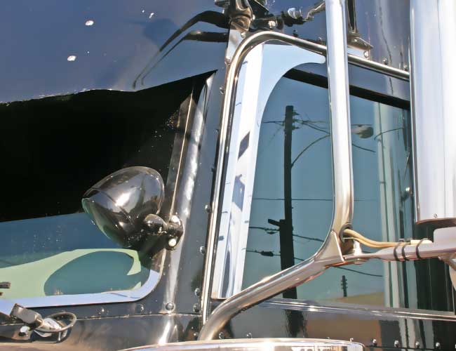 1 PR. DOOR WINDOW DEFLECTOR - 379 & 389