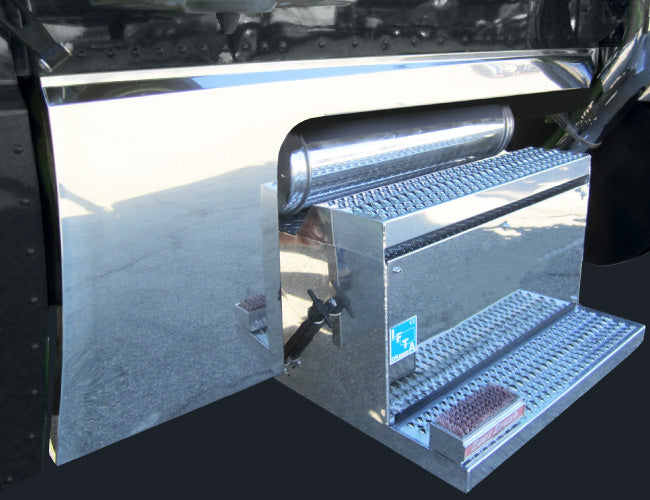 1 PR. 3" CAB PANEL W/INTEGRATED BODY LINE