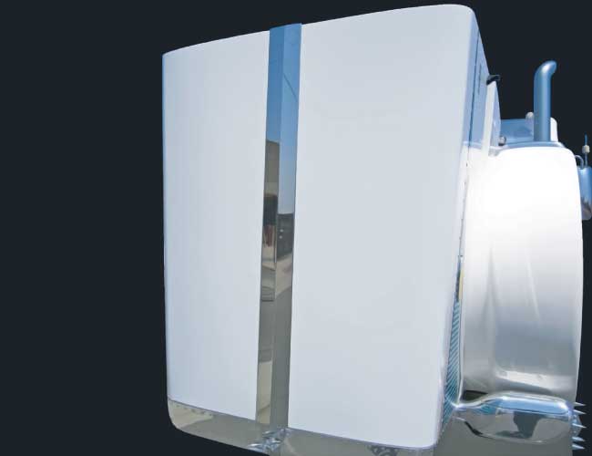 1 PC. CENTER HOOD TRIM - 389