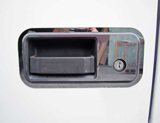 1 PR. DOOR LATCH TRIM